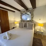 No 351 On The Canal Bed and breakfast 3*