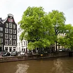 No 351 On The Canal