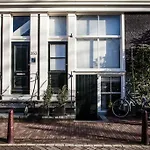 No 351 On The Canal Panzió 3*