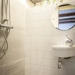 No 351 On The Canal Panzió Amszterdam