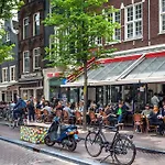 No 351 On The Canal Amszterdam