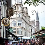 Panzió No 351 On The Canal