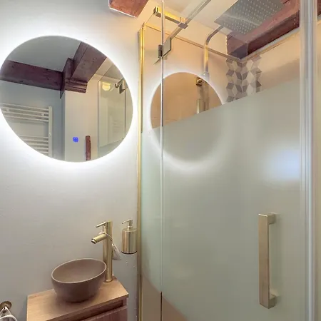 No 351 On The Canal